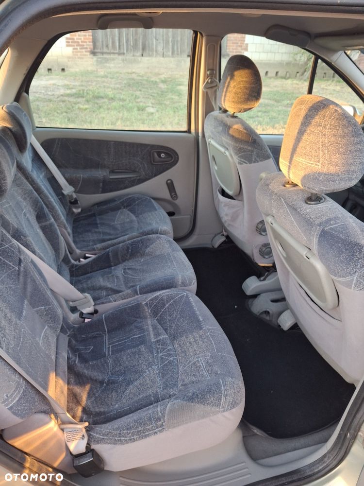 Renault Scenic - 6