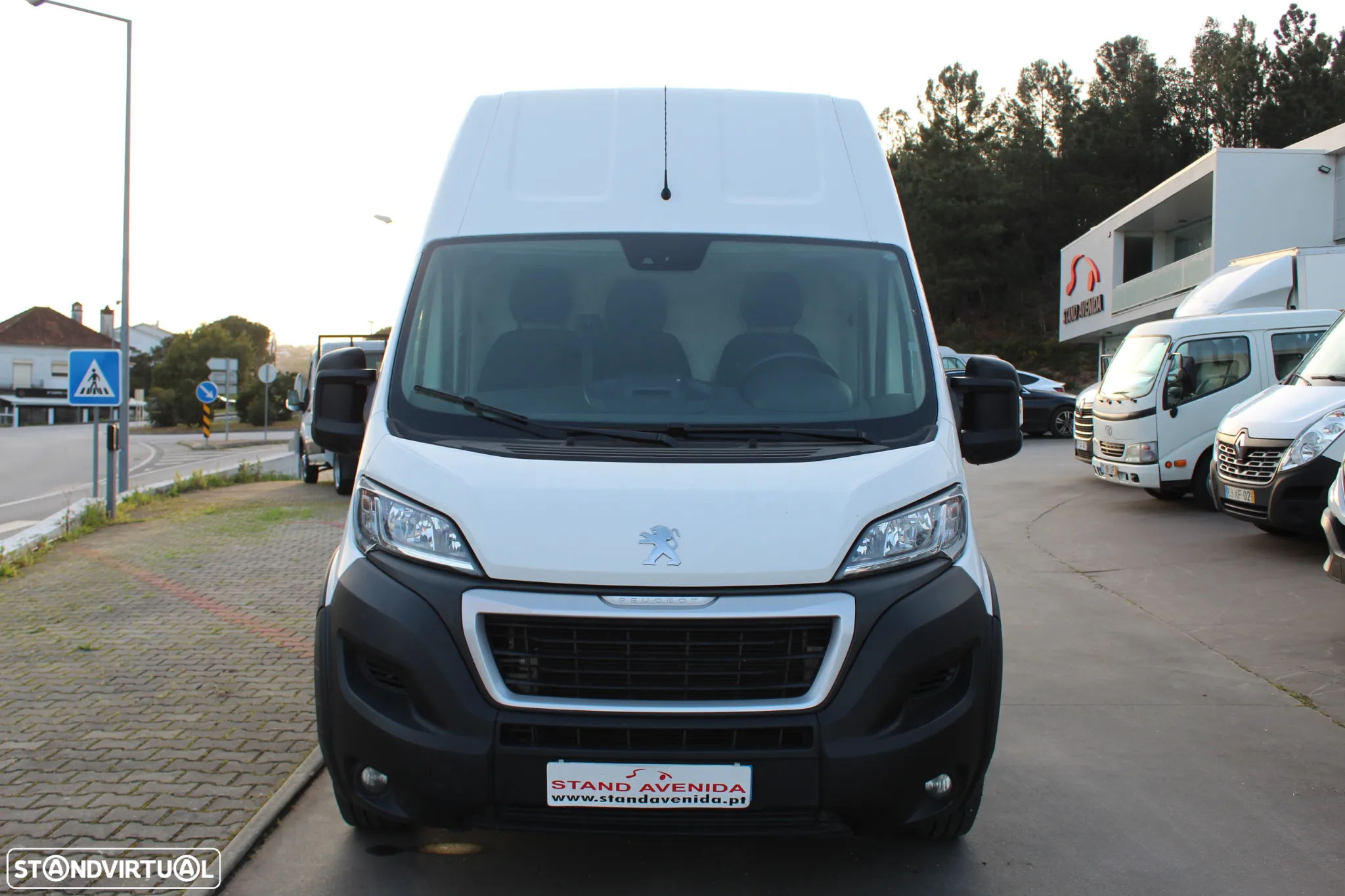 Peugeot BOXER 2.2 BlueHdi L4H3 // MAXI - 2