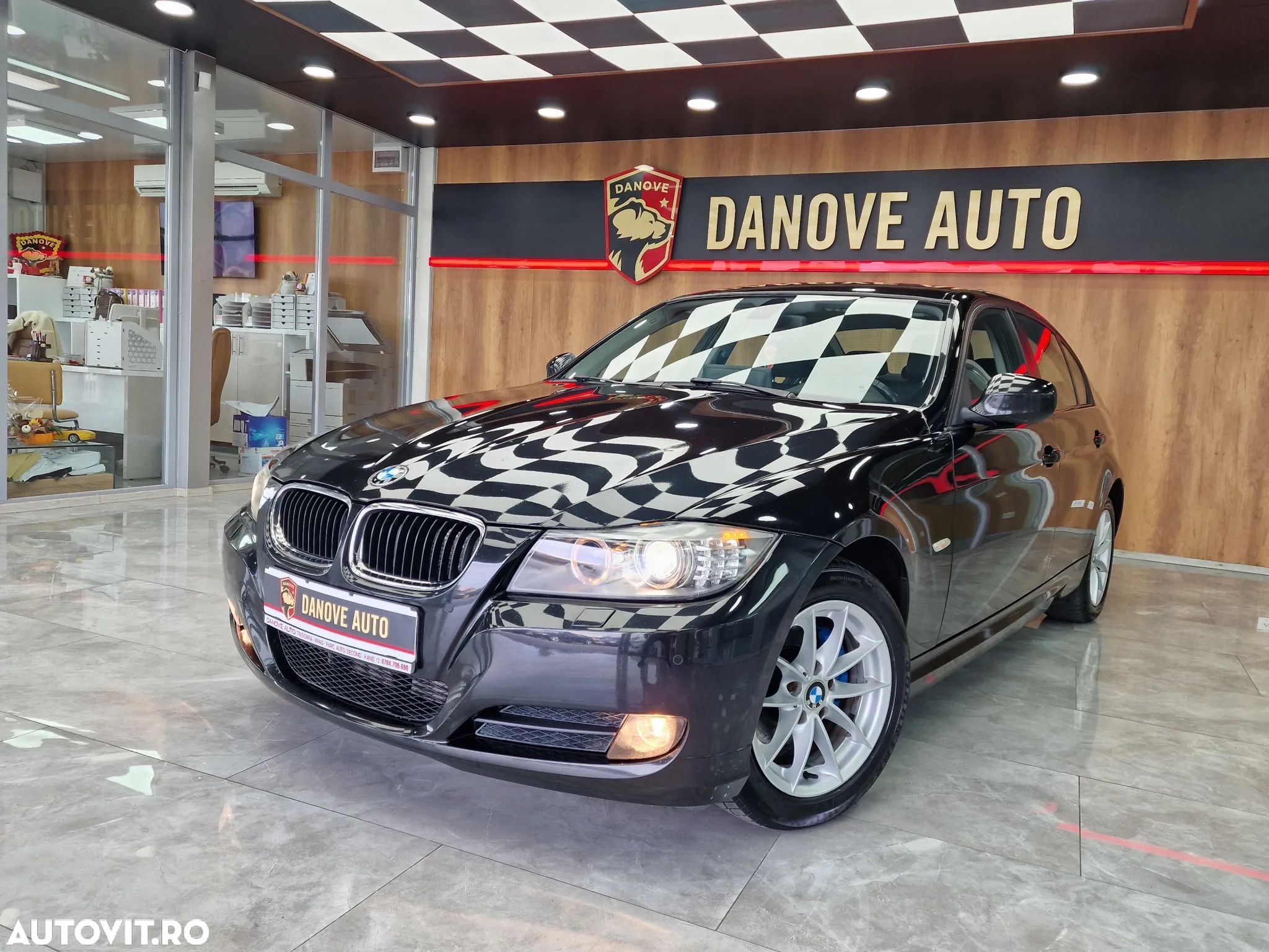 BMW Seria 3 318d - 1