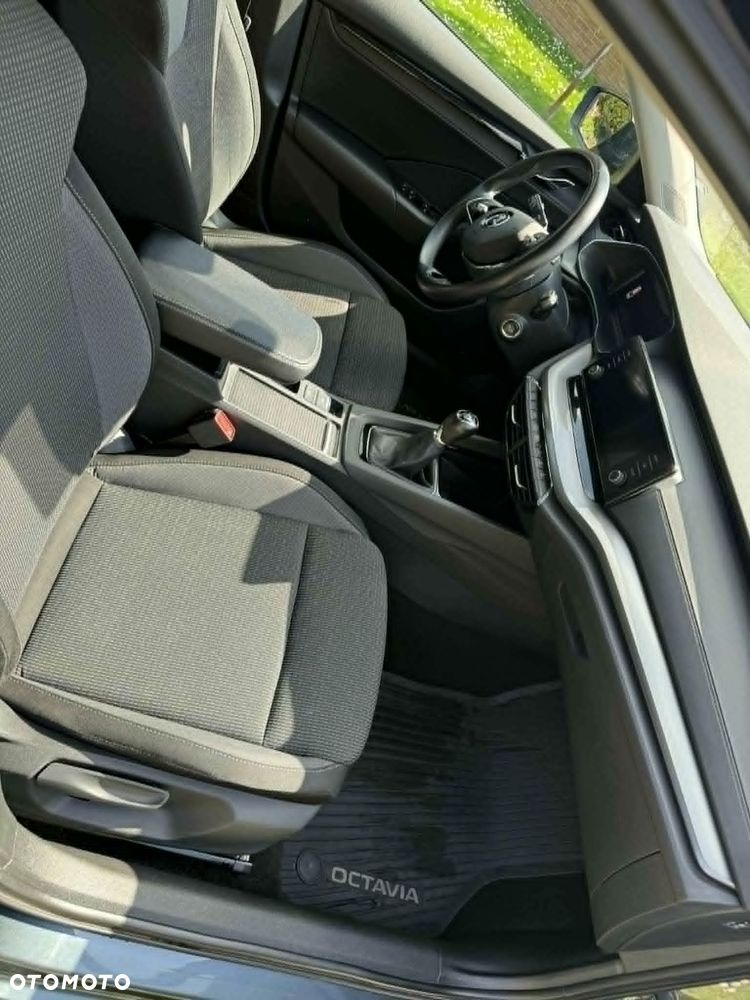 Skoda Octavia 1.5 TSI GPF ACT Ambition - 9