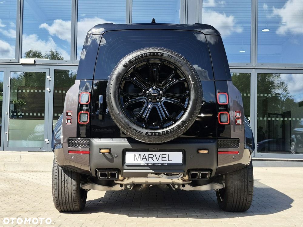 Land Rover Defender 110 P635 OCTA - 12