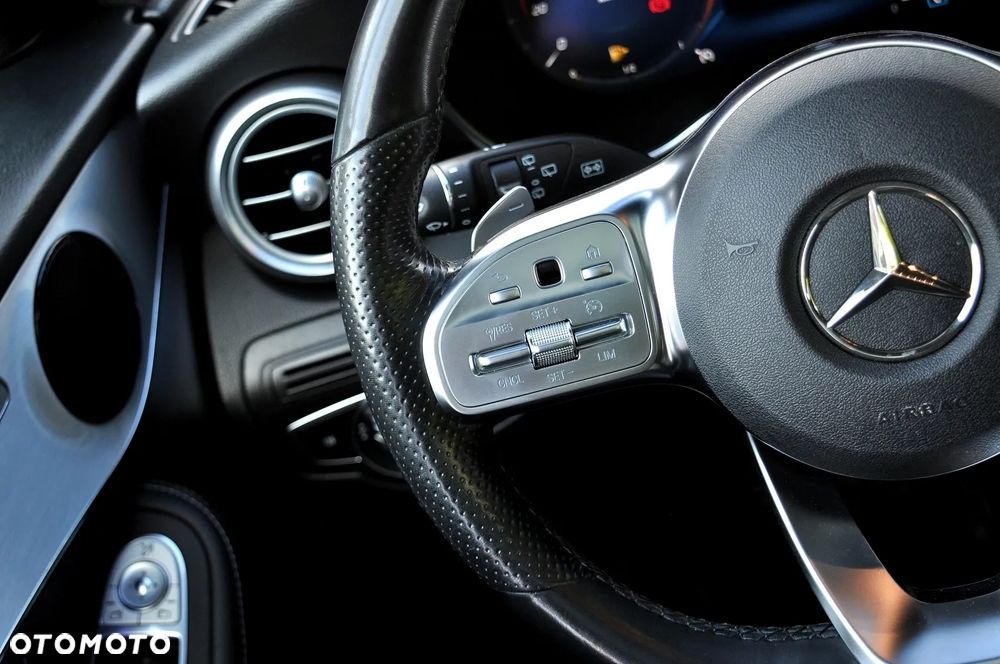 Mercedes-Benz GLC 200 d 4Matic 9G-TRONIC AMG Line - 35