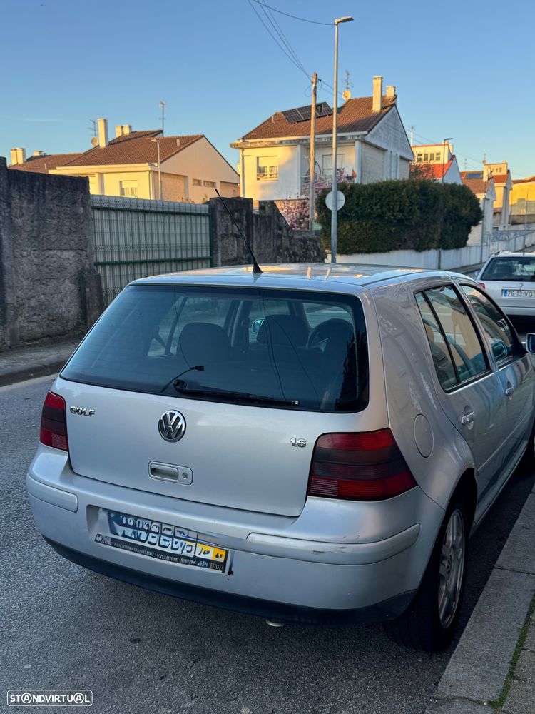 VW Golf - 4