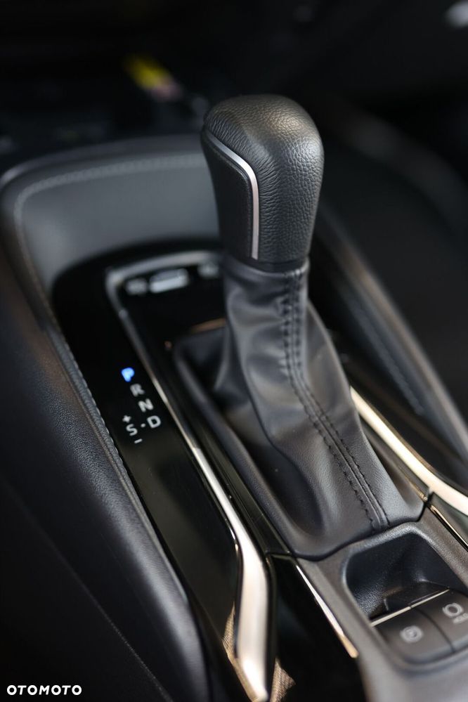 Toyota Corolla 2.0 Hybrid Style - 23