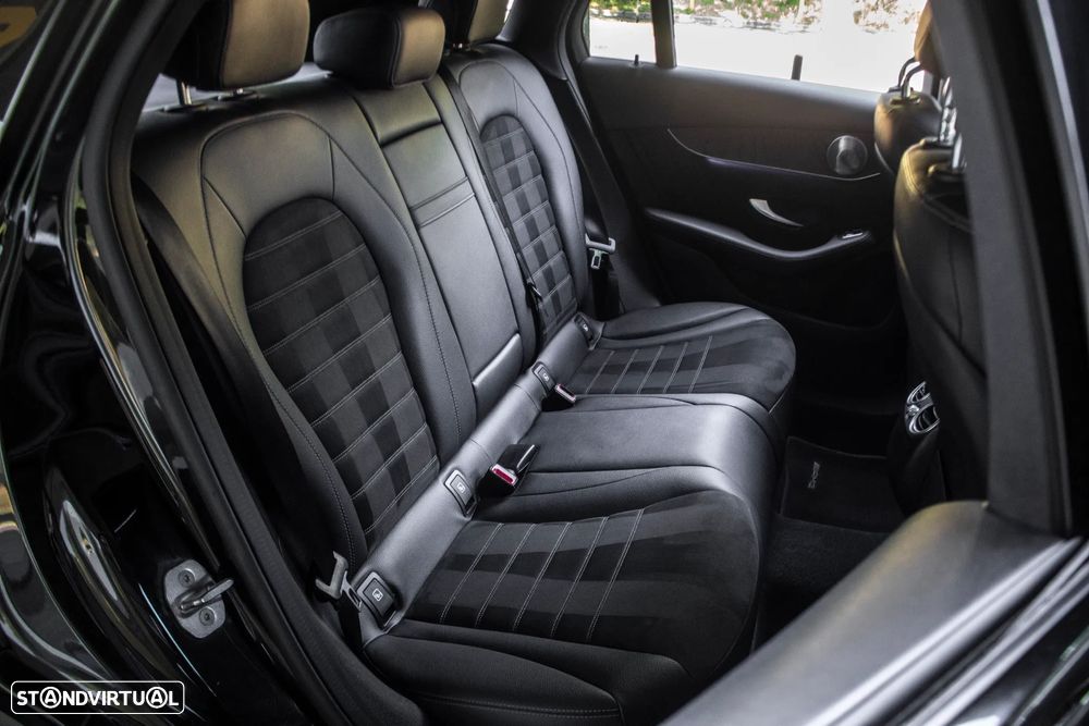 Mercedes-Benz GLC 300 d 4Matic 9G-TRONIC AMG Line - 29