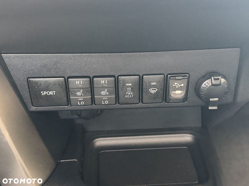 Toyota RAV4 - 29