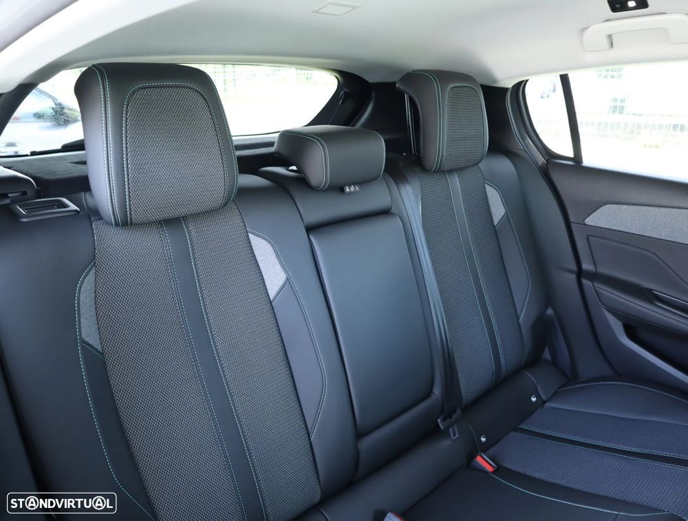 Peugeot e-308 156 Allure - 23