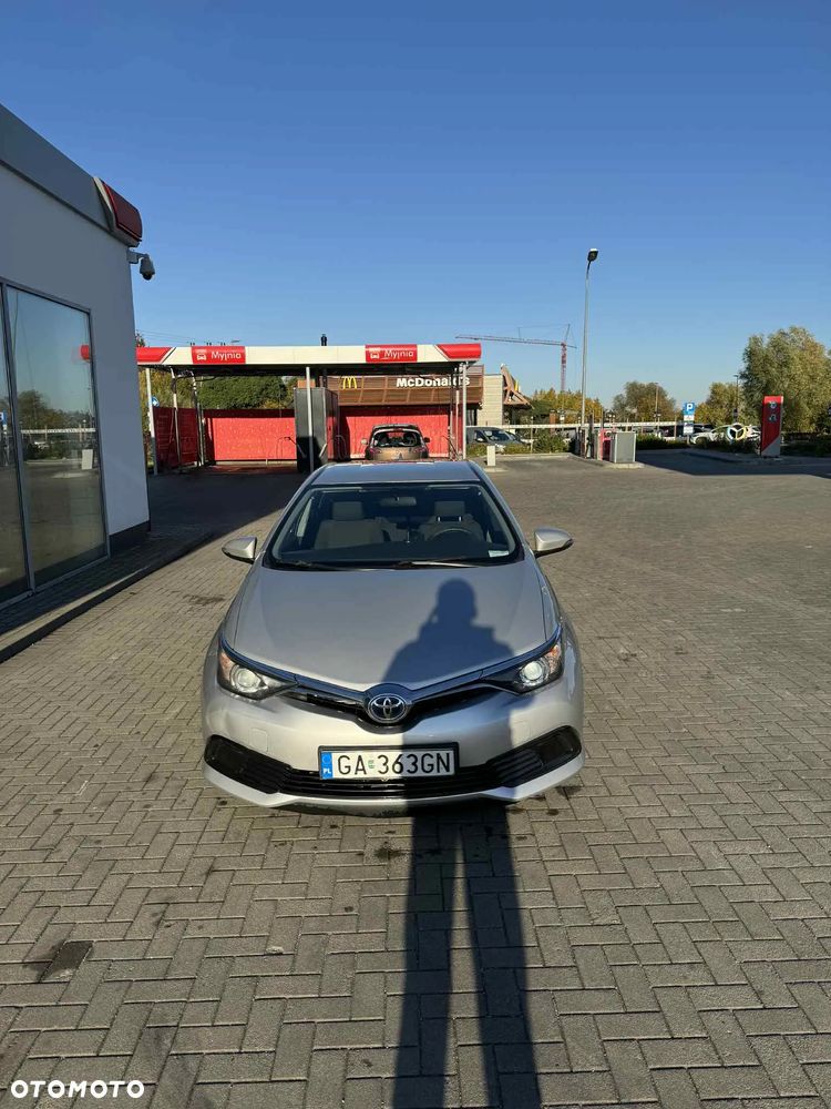 Toyota Auris Hybrid 135 Active - 3