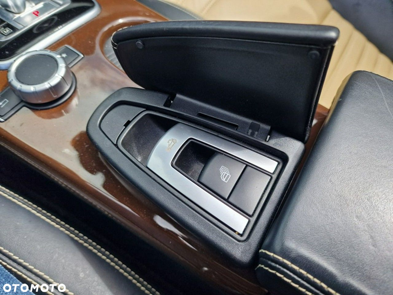Mercedes-Benz SLC 300 9G-TRONIC Final Edition - 38