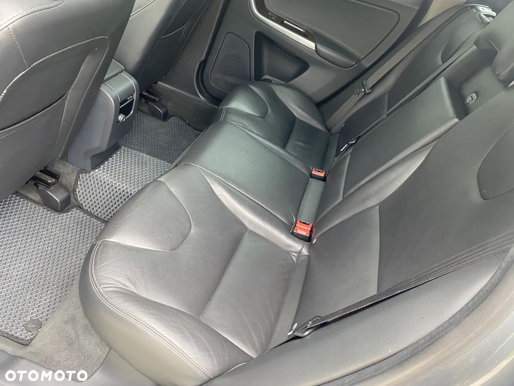Volvo XC 60 D3 Geartronic Summum - 21