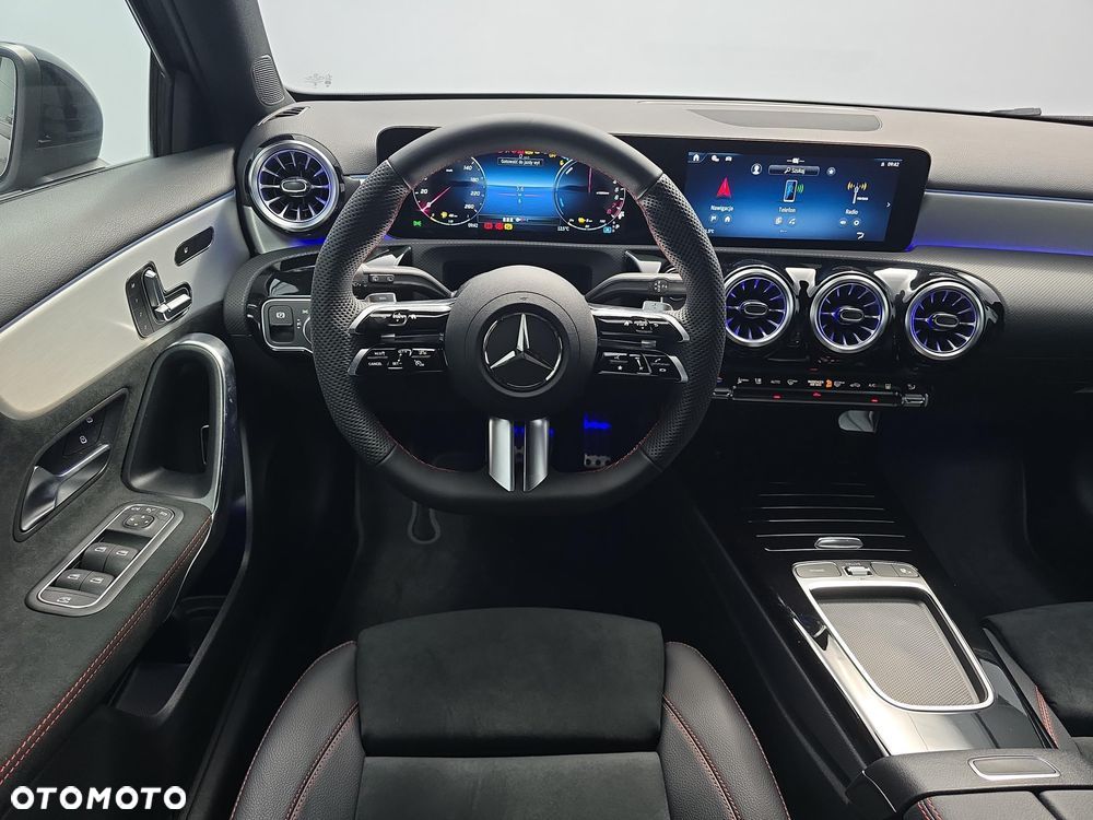 Mercedes-Benz Klasa A 200 AMG Line 7G-DCT - 19