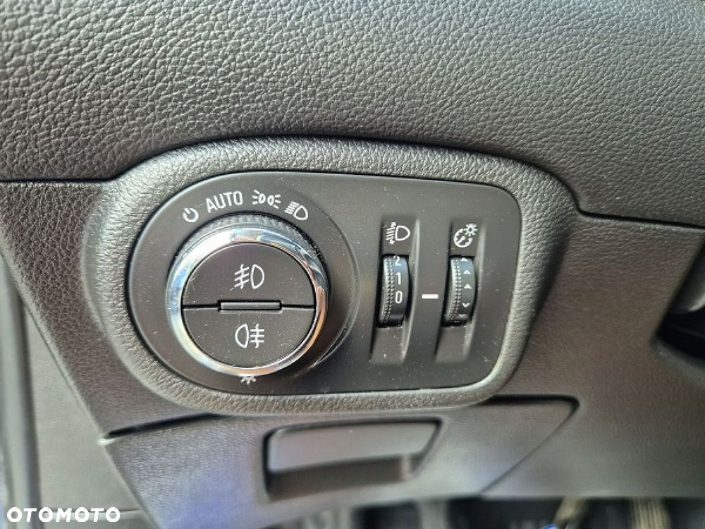 Opel Zafira - 25