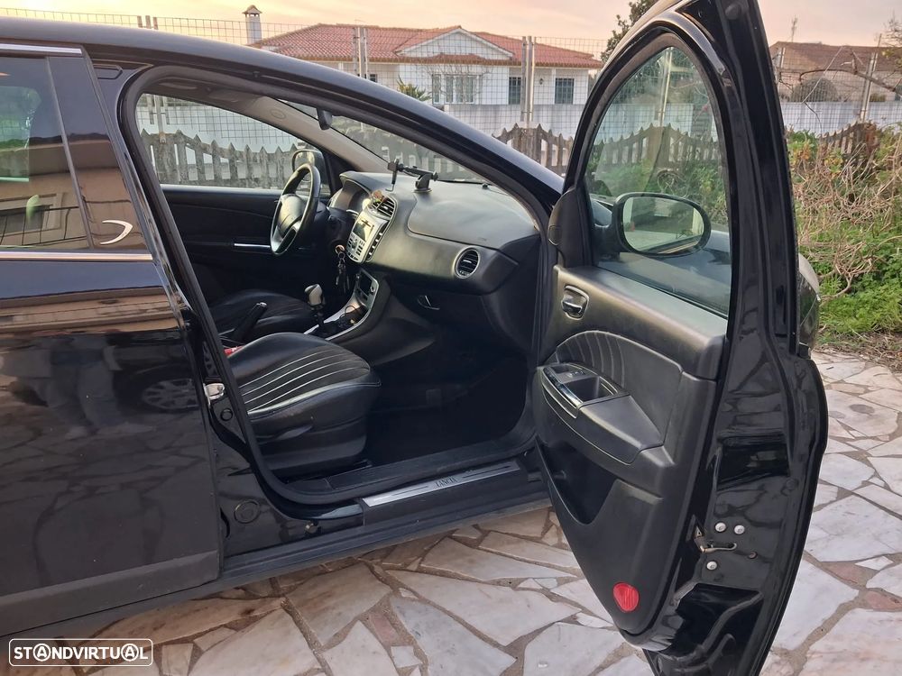 Lancia Delta 1.6 M-Jet Platinum - 4