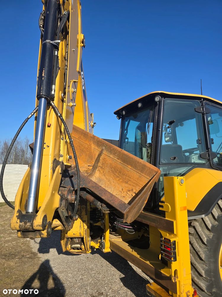 Caterpillar - 15