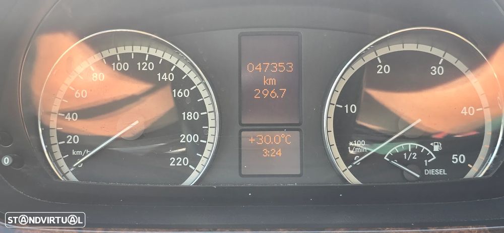 Mercedes-Benz Viano - 25