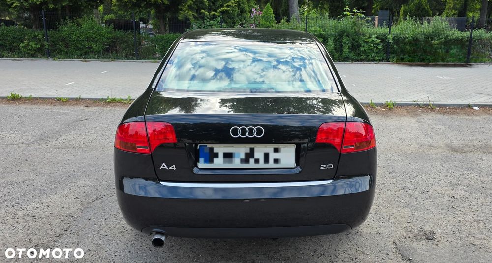 Audi A4 Limousine - 14