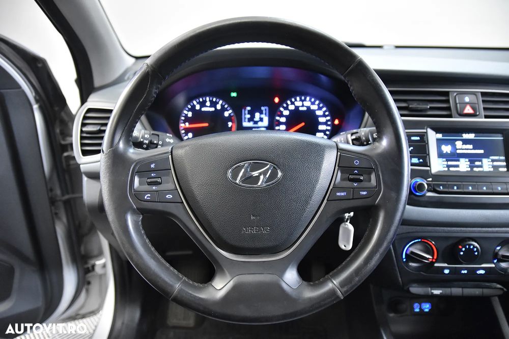 Hyundai i20 - 15