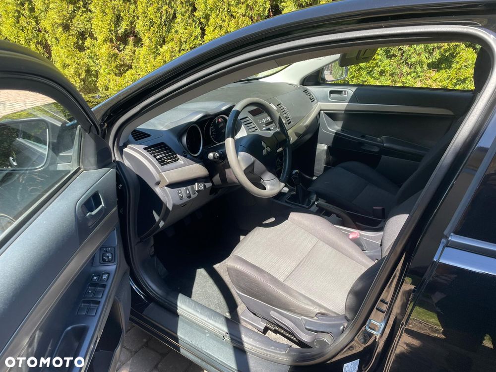 Mitsubishi Lancer - 5