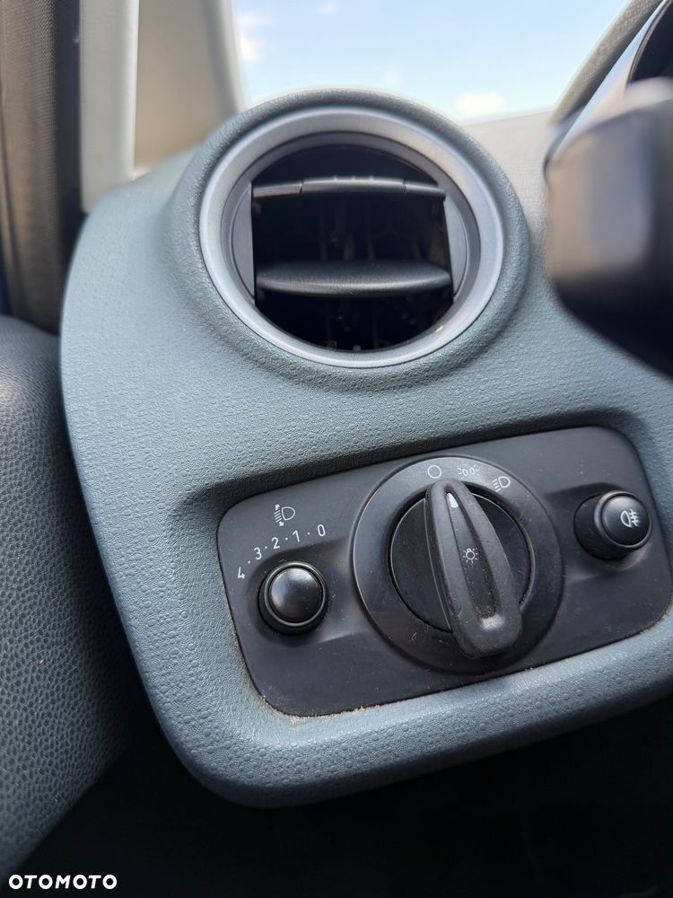 Ford Fiesta 1.25 Trend - 31