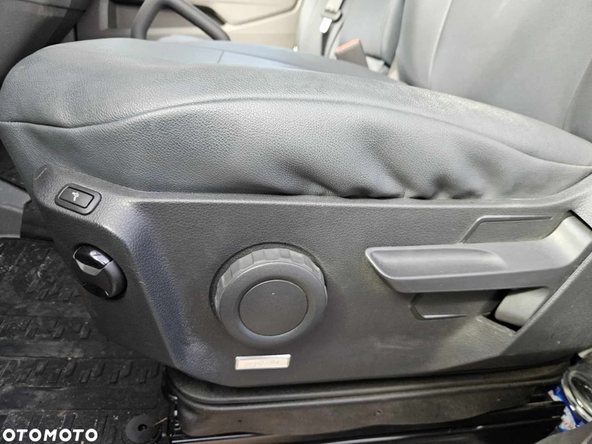 Volkswagen CRAFTER  2.0 TDI 180kM AUTOMAT 2024 ROK - 21