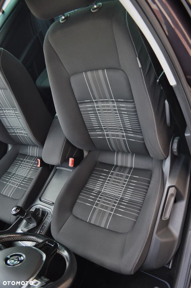 Volkswagen Golf Sportsvan 1.2 TSI BlueMotion Technology Lounge - 25