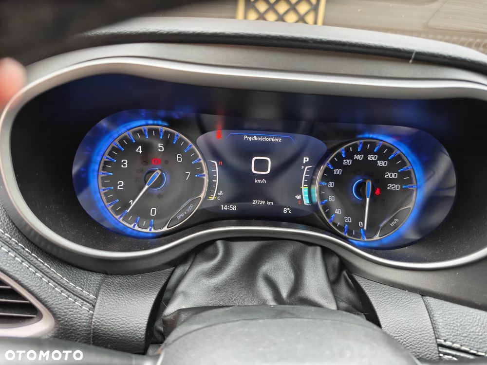 Chrysler Pacifica ver-2-5-hybrid-dynamic-force-executive-e--cvt - 2