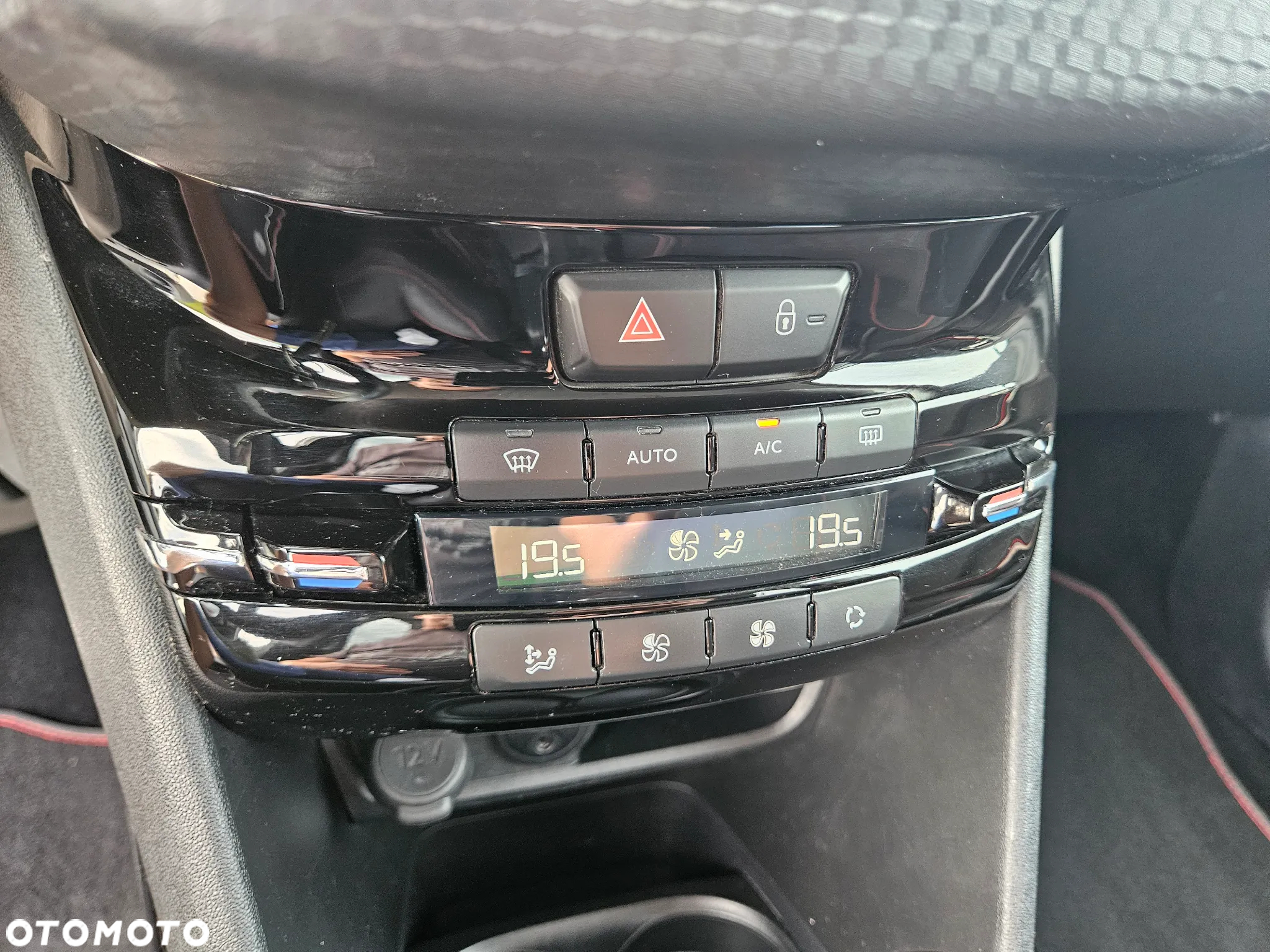 Peugeot 2008 PureTech 110 Stop&Start GT-Line Edition - 11