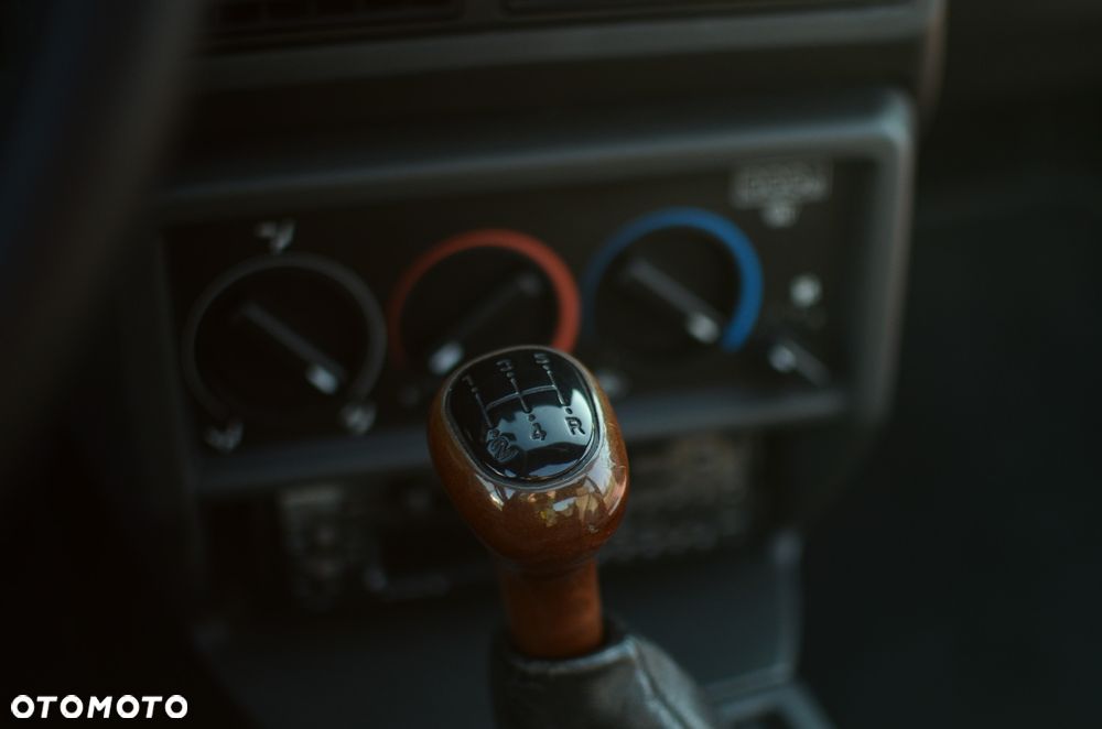 Alfa Romeo 75 2.0 Twin Spark Ltd - 18