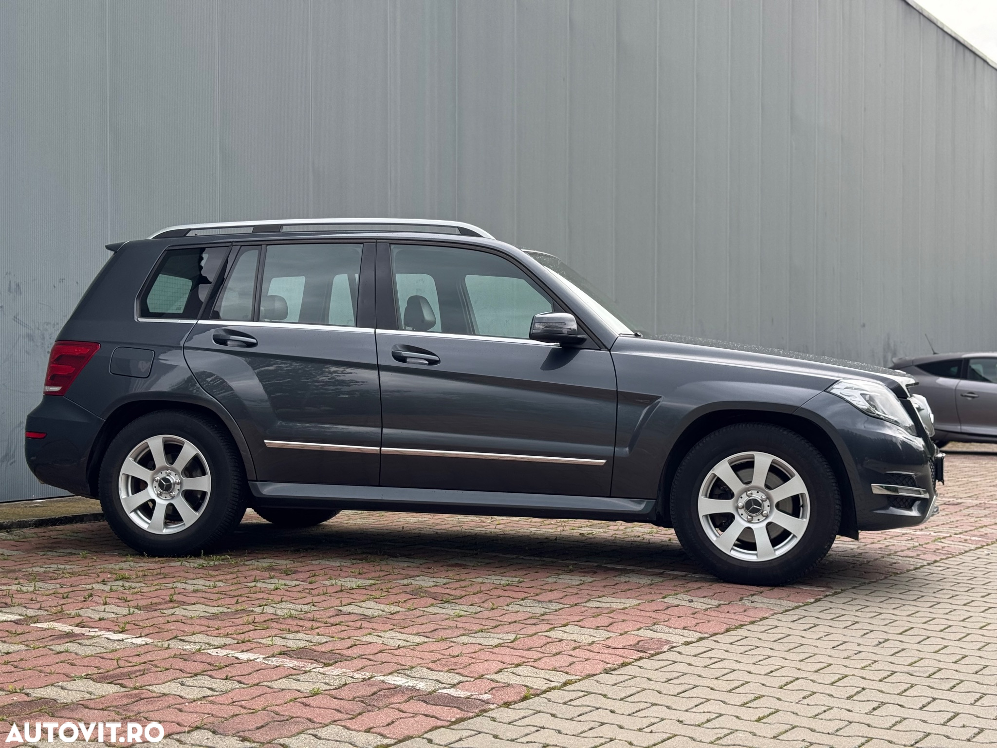 Mercedes-Benz GLK 220 CDI DPF 4Matic BlueEFFICIENCY 7G-TRONIC - 36