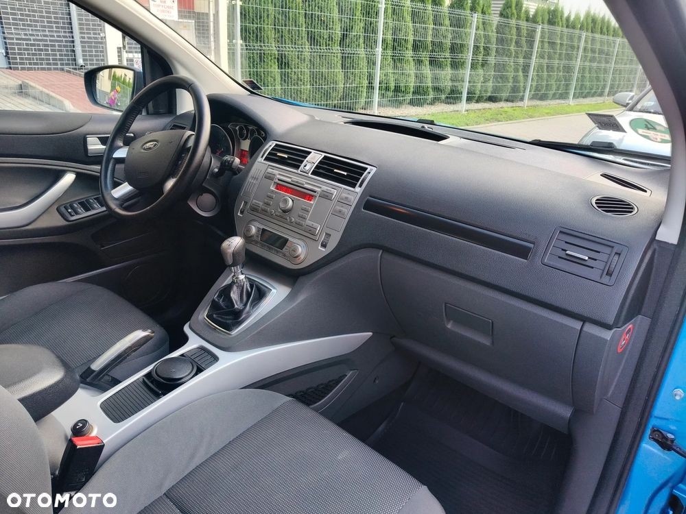 Ford Kuga 2.0 TDCi 2x4 Titanium - 9