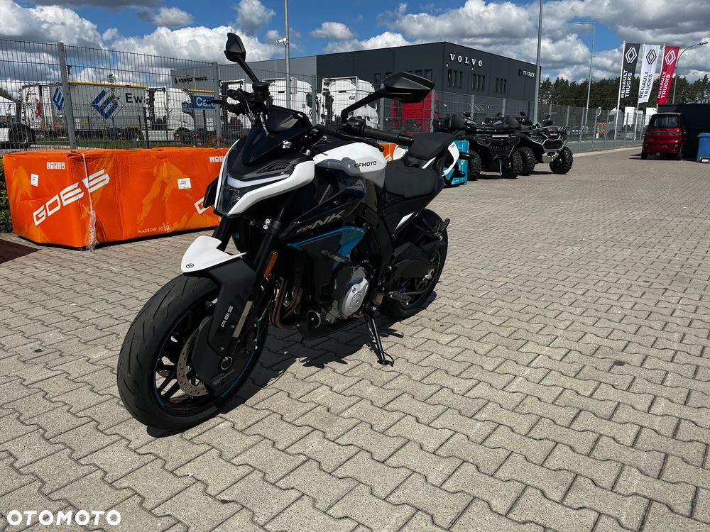 CFMoto 675NK - 2