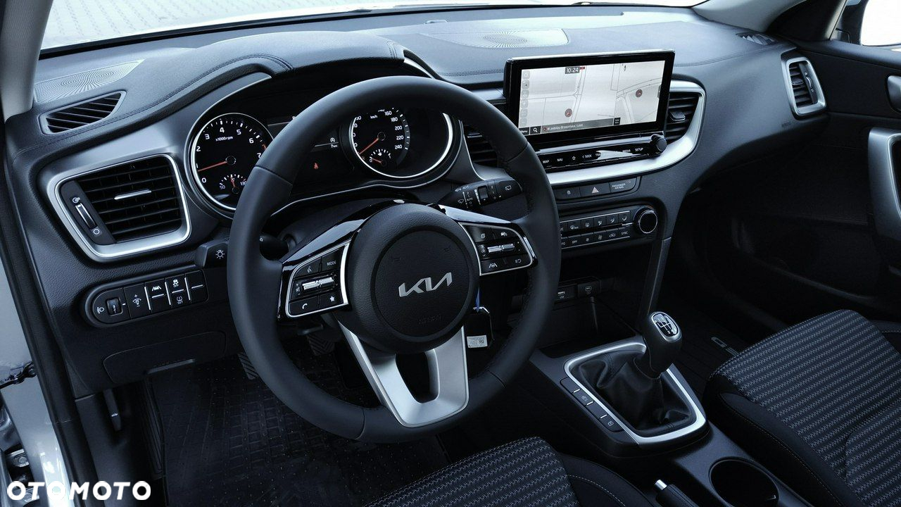 Kia Ceed - 9