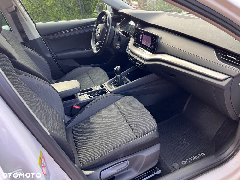 Skoda Octavia 2.0 TDI Ambition - 8