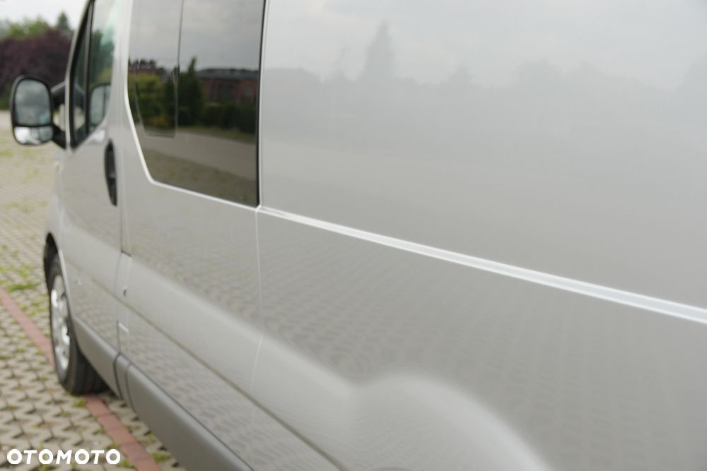 Renault Trafic - 16