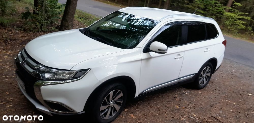 Mitsubishi Outlander - 3