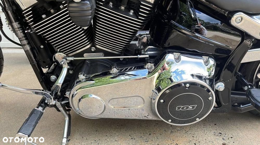 Harley-Davidson FXSB Breakout - 13