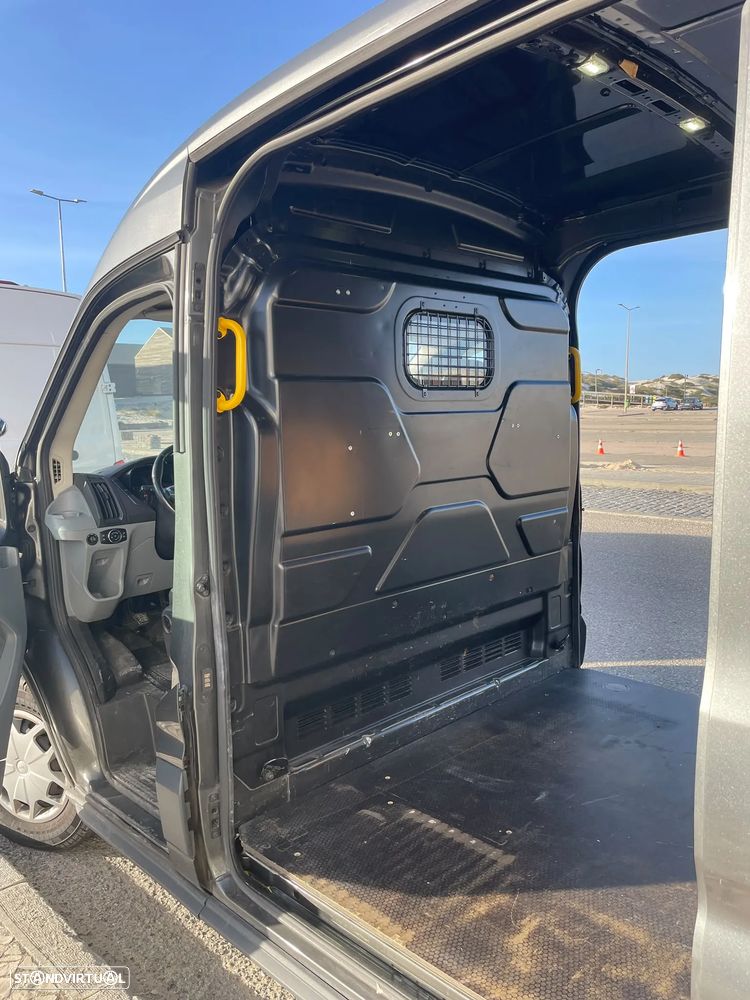 Ford Transit - 13