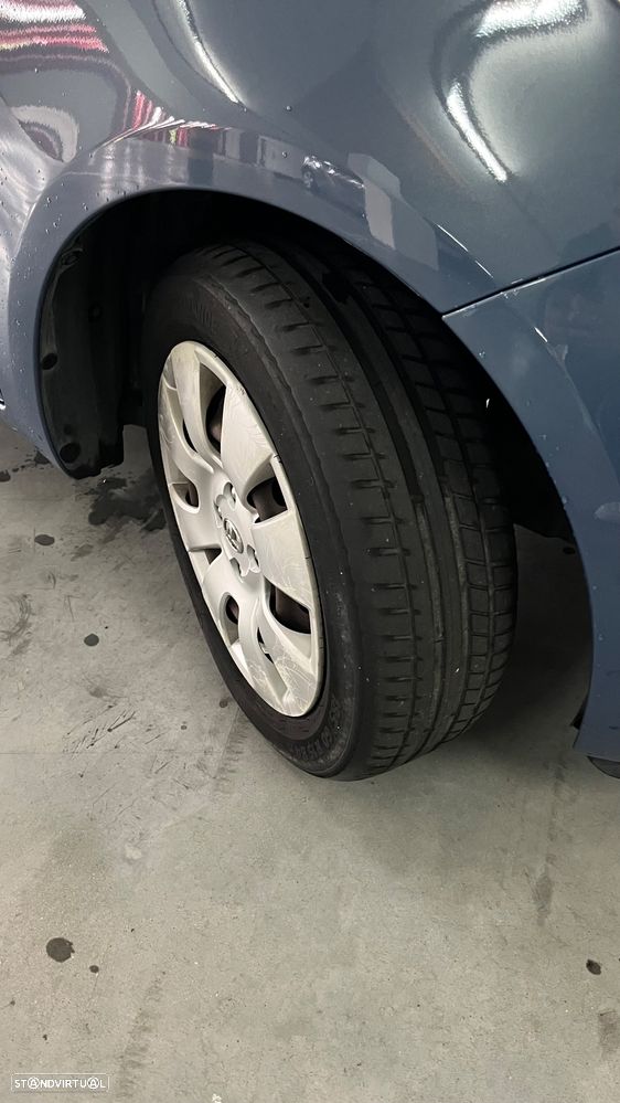 Toyota Yaris 1.0 VVT-i Sol+AC - 3