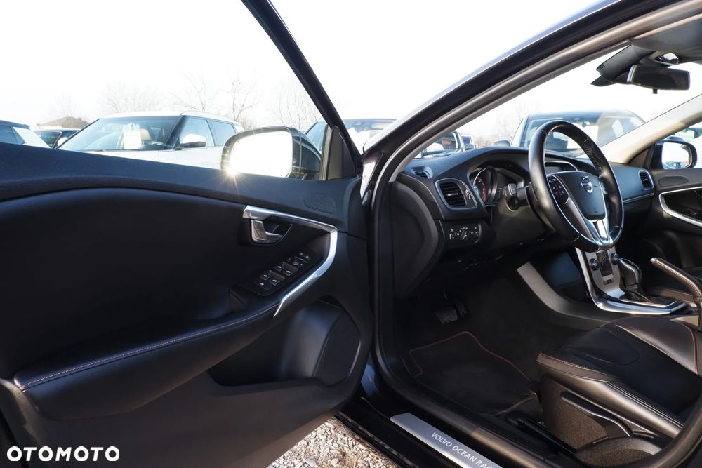 Volvo V40 D2 Powershift Ocean Race - 26