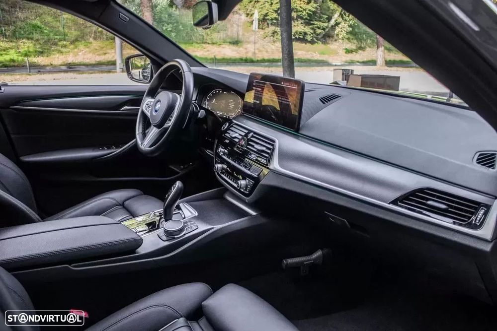 BMW 530 e Pack Desportivo M - 31