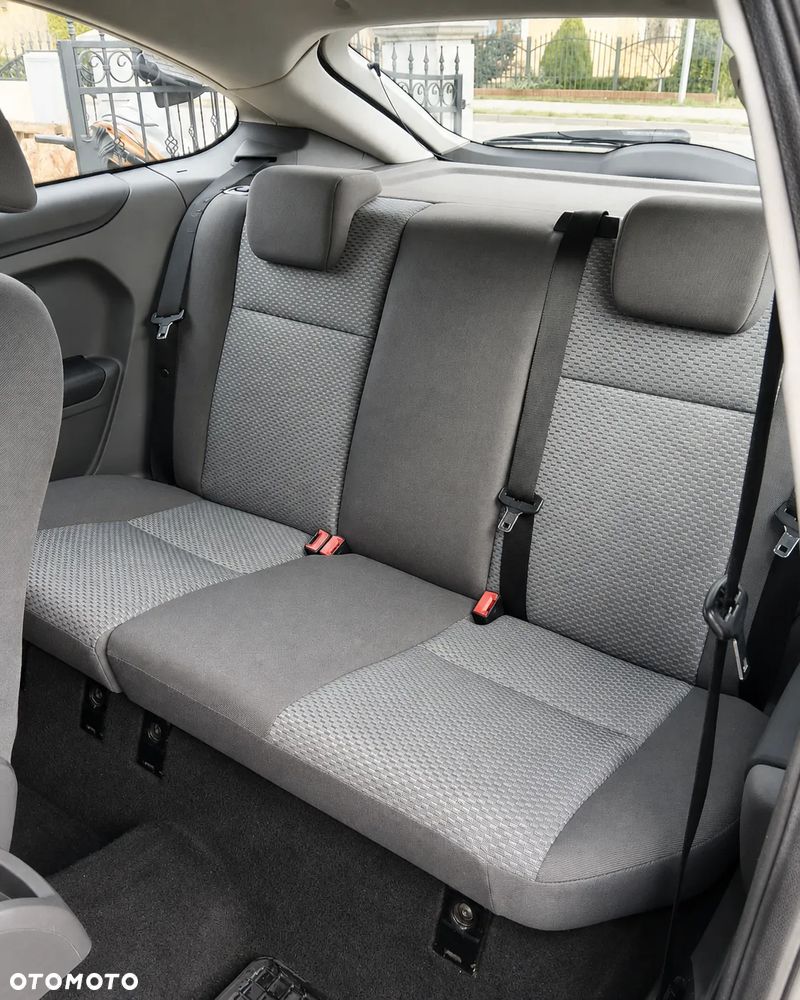 Ford Focus 1.4 16V Ambiente - 9