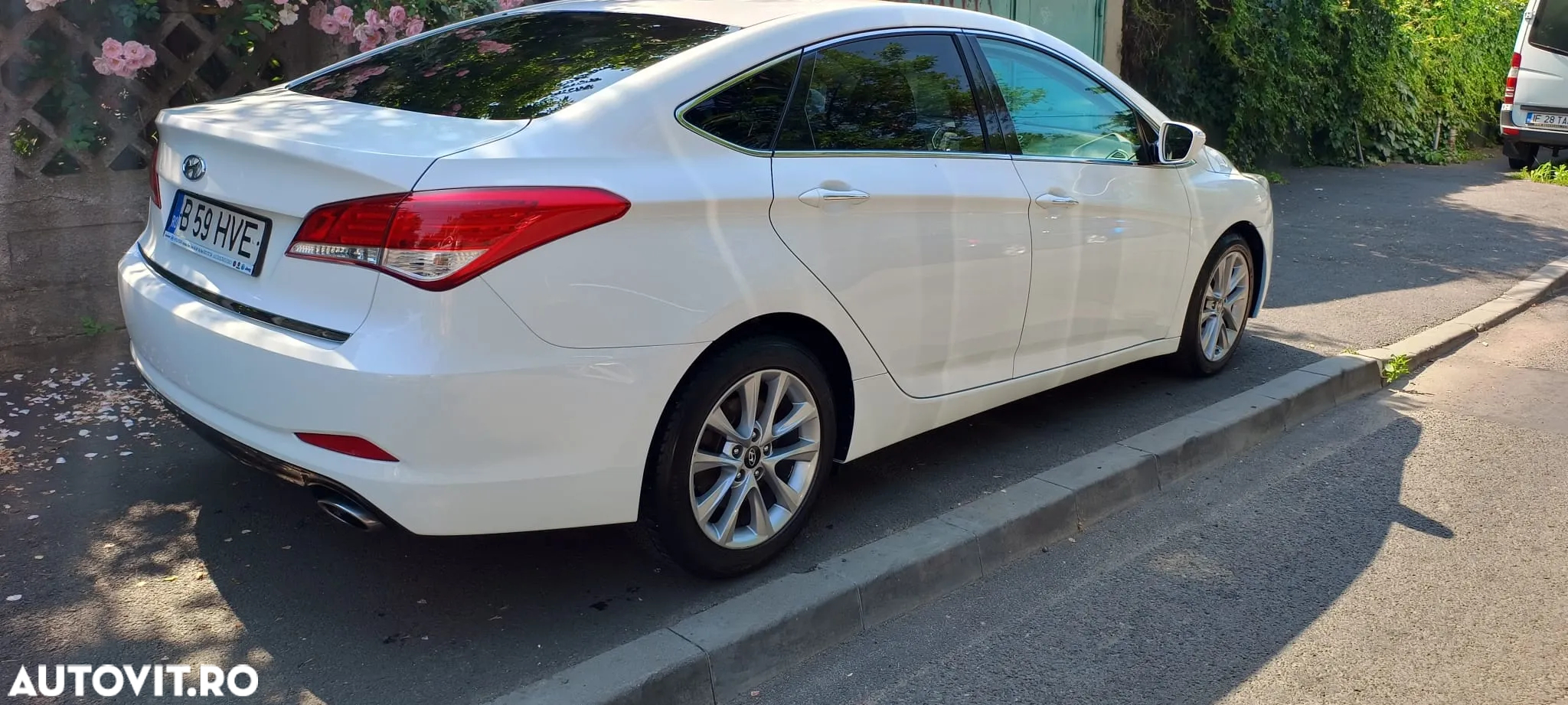 Hyundai i40 1.7 CRDI DPF Sedan TPMS Aut. Supreme - 10