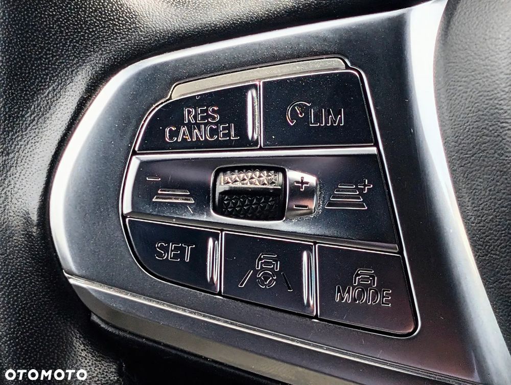 BMW Seria 3 318d Sport Line Shadow - 29