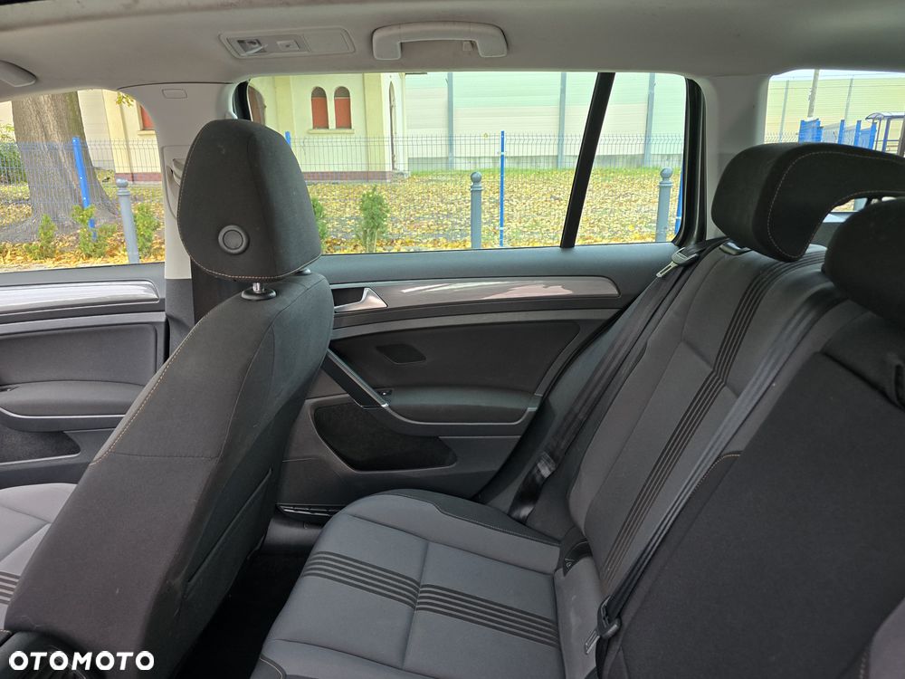 Volkswagen Golf 1.6 TDI BlueMotion Technology Allstar - 23