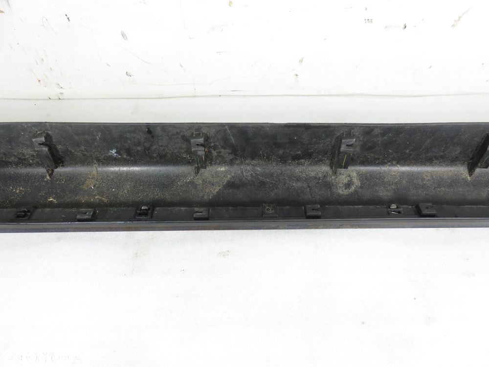 LISTWA PROGOWA PRAWA KIA SPORTAGE 87754F1110 - 3