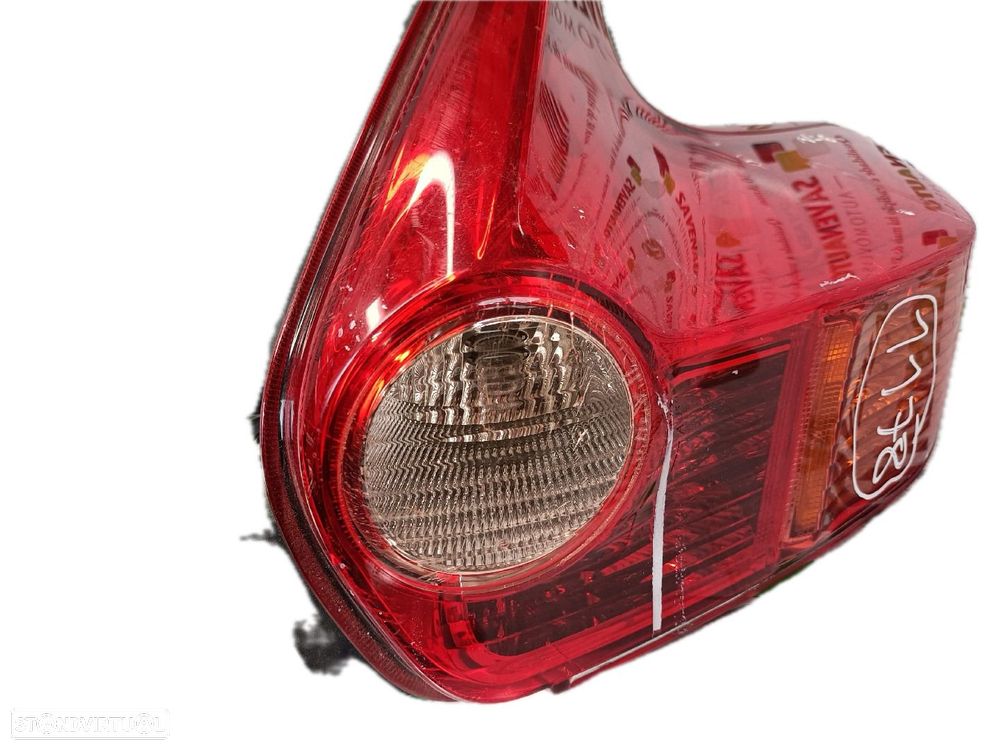 Farolim Dto Nissan Juke (F15) - 2