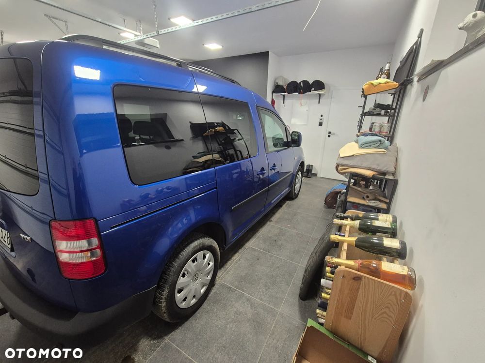 Volkswagen Caddy Comfortline BMT - 11