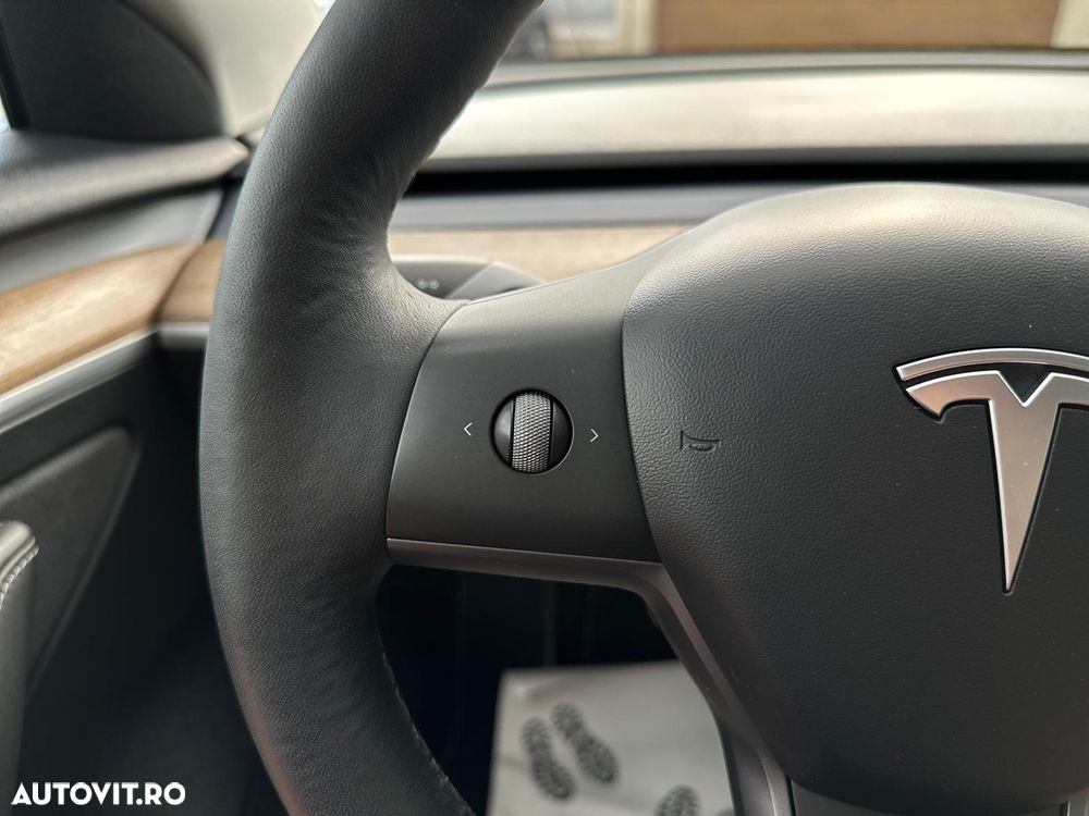 Tesla Model 3 Langstreckenbatterie Allradantrieb Dual Motor Performance - 23