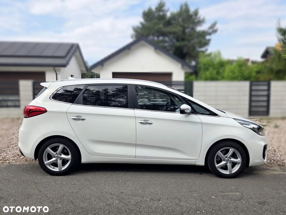 Kia Carens 1.7 CRDi M 7os - 8