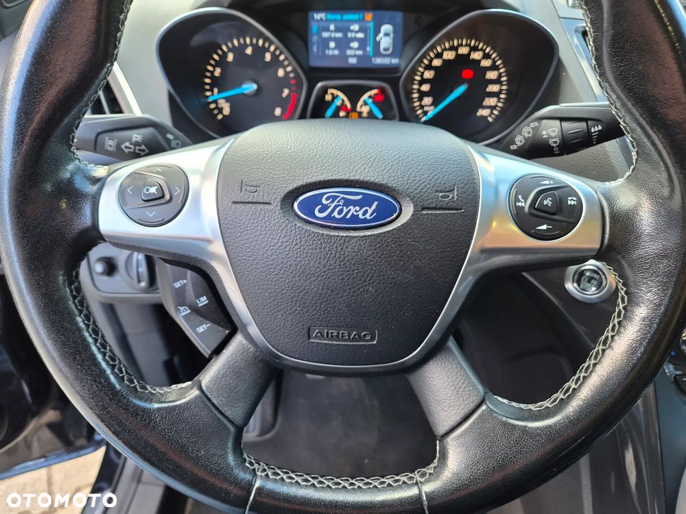Ford Kuga 1.5 EcoBoost 2x4 Titanium - 17